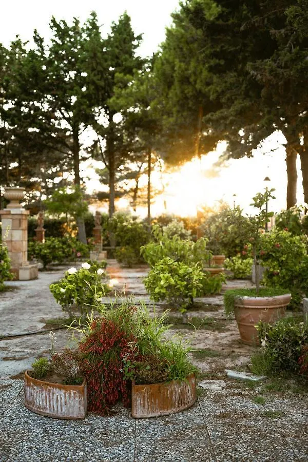 شقة Giardino Dell'Impossibile Di Antonino Campo فافينانا 0*,